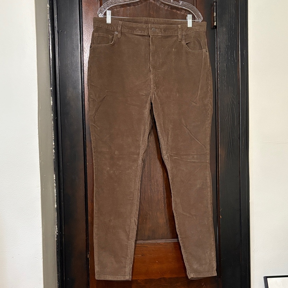 Patagonia Women's Organic Cotton Everyday Cords - Topsoil Brown - Size 33